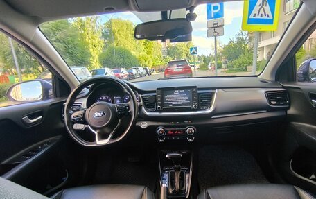 KIA Stonic, 2020 год, 1 750 000 рублей, 10 фотография