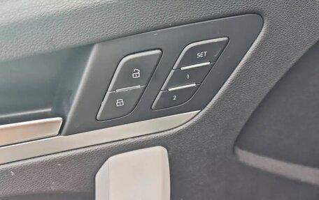 Audi Q5, 2019 год, 2 900 000 рублей, 17 фотография