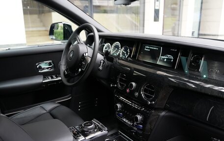 Rolls-Royce Phantom VIII, 2021 год, 59 000 000 рублей, 9 фотография