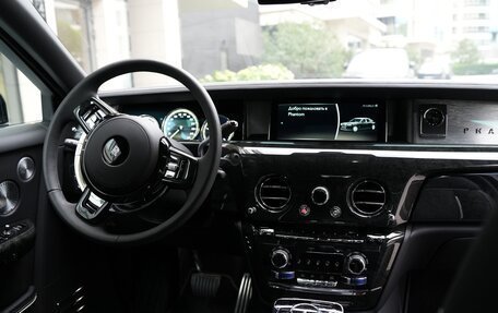 Rolls-Royce Phantom VIII, 2021 год, 59 000 000 рублей, 17 фотография