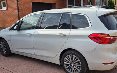 BMW 2 серия Grand Tourer F46 рестайлинг, 2017 год, 2 500 000 рублей, 3 фотография