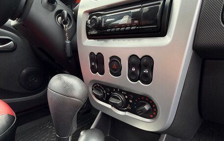 Renault Sandero I, 2013 год, 849 000 рублей, 19 фотография