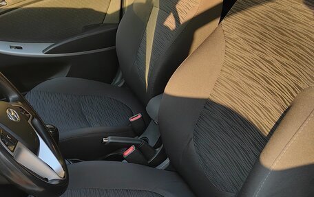 Hyundai Solaris II рестайлинг, 2011 год, 515 000 рублей, 13 фотография