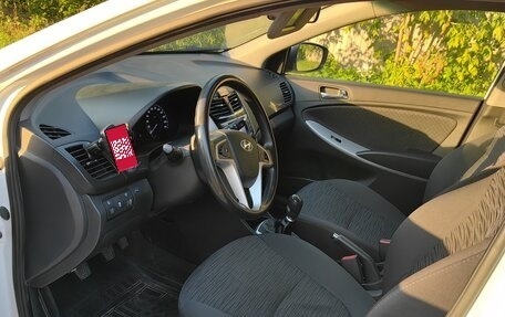 Hyundai Solaris II рестайлинг, 2011 год, 515 000 рублей, 11 фотография