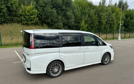 Honda Stepwgn IV, 2017 год, 2 000 000 рублей, 6 фотография