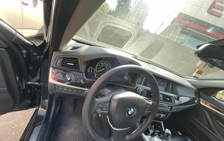 BMW 5 серия, 2015 год, 1 300 000 рублей, 15 фотография