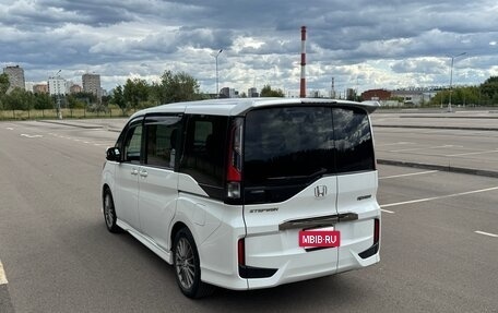 Honda Stepwgn IV, 2017 год, 2 000 000 рублей, 4 фотография