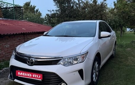 Toyota Camry, 2016 год, 2 100 000 рублей, 12 фотография