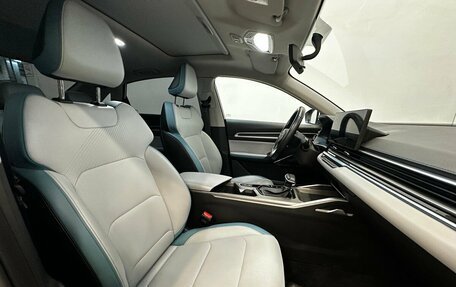 Geely Emgrand, 2023 год, 1 650 000 рублей, 11 фотография