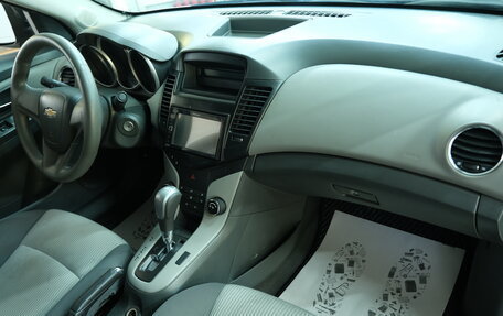 Chevrolet Cruze II, 2010 год, 669 000 рублей, 16 фотография