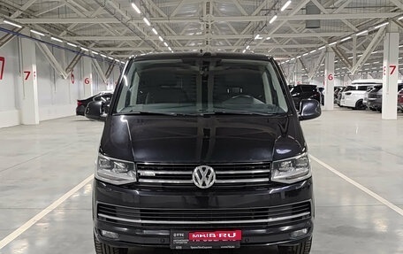 Volkswagen Multivan T6 рестайлинг, 2016 год, 4 450 000 рублей, 6 фотография