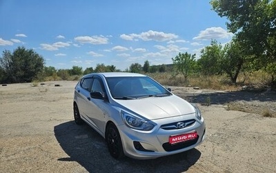 Hyundai Solaris II рестайлинг, 2011 год, 780 000 рублей, 1 фотография