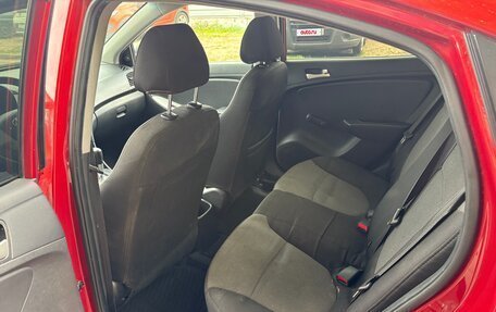 Hyundai Solaris II рестайлинг, 2013 год, 800 000 рублей, 8 фотография