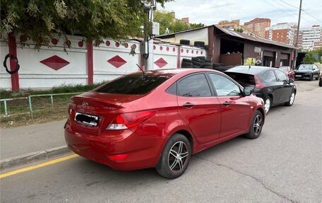 Hyundai Solaris II рестайлинг, 2013 год, 800 000 рублей, 4 фотография