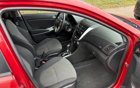 Hyundai Solaris II рестайлинг, 2013 год, 800 000 рублей, 11 фотография