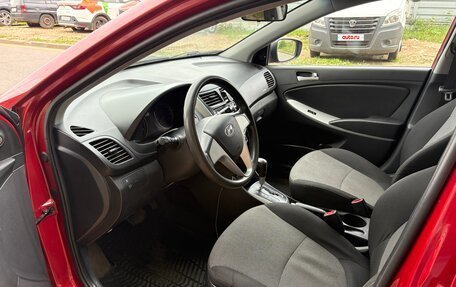 Hyundai Solaris II рестайлинг, 2013 год, 800 000 рублей, 5 фотография