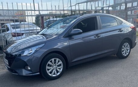 Hyundai Solaris II рестайлинг, 2022 год, 1 540 000 рублей, 2 фотография