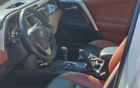 Toyota RAV4, 2013 год, 1 650 000 рублей, 5 фотография
