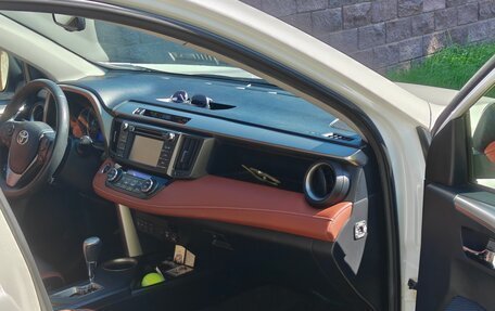 Toyota RAV4, 2013 год, 1 650 000 рублей, 6 фотография