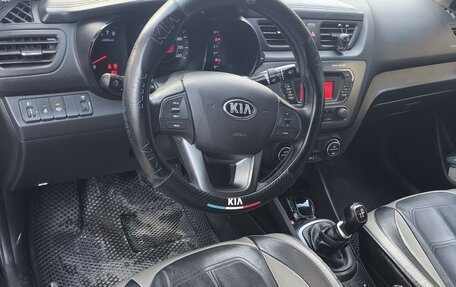 KIA Rio III рестайлинг, 2013 год, 950 000 рублей, 10 фотография