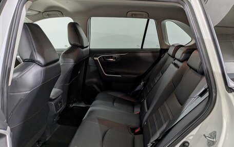 Toyota RAV4, 2022 год, 3 650 000 рублей, 4 фотография