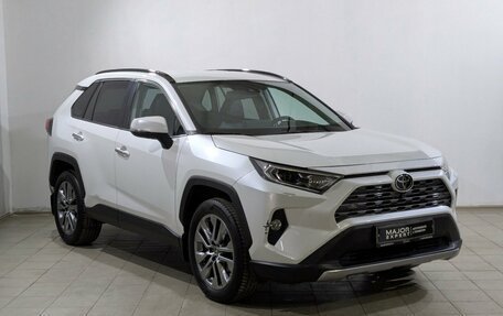 Toyota RAV4, 2022 год, 3 650 000 рублей, 10 фотография