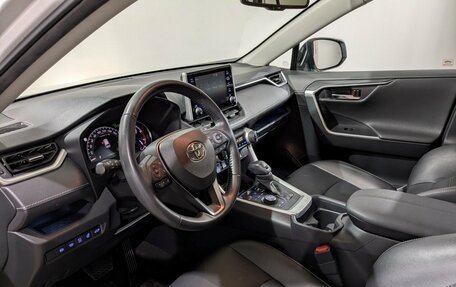 Toyota RAV4, 2022 год, 3 650 000 рублей, 30 фотография