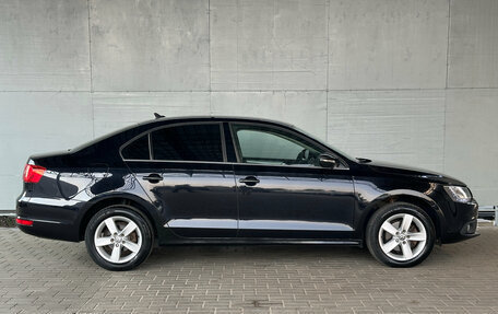 Volkswagen Jetta VI, 2011 год, 960 000 рублей, 8 фотография