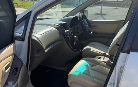 Toyota Harrier, 1999 год, 950 000 рублей, 8 фотография