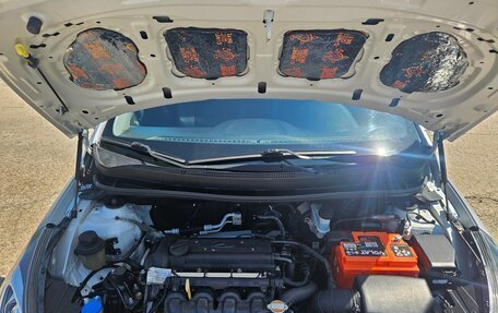 Hyundai Solaris II рестайлинг, 2011 год, 780 000 рублей, 11 фотография