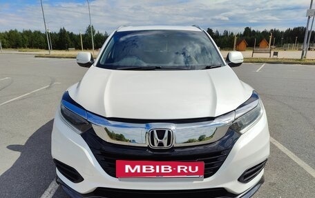Honda Vezel, 2019 год, 1 950 000 рублей, 2 фотография