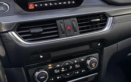 Mazda 6, 2018 год, 2 000 000 рублей, 11 фотография
