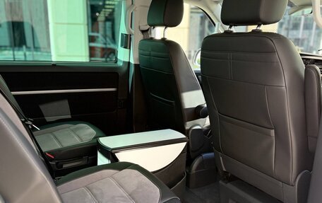 Volkswagen Multivan T6 рестайлинг, 2023 год, 6 290 000 рублей, 17 фотография