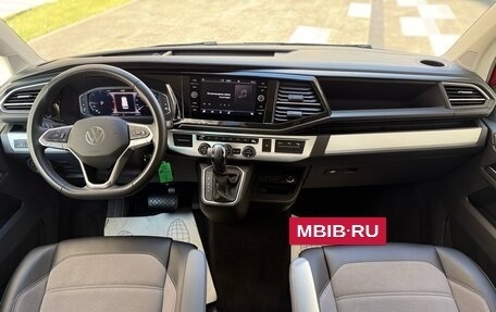 Volkswagen Multivan T6 рестайлинг, 2023 год, 6 290 000 рублей, 12 фотография