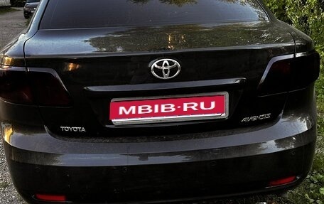 Toyota Avensis III рестайлинг, 2010 год, 999 999 рублей, 1 фотография