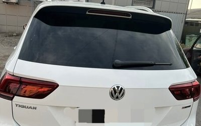 Volkswagen Tiguan II, 2018 год, 2 650 000 рублей, 1 фотография