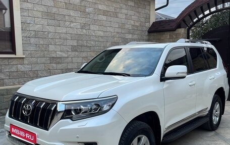 Toyota Land Cruiser Prado 150 рестайлинг 2, 2022 год, 7 600 000 рублей, 1 фотография