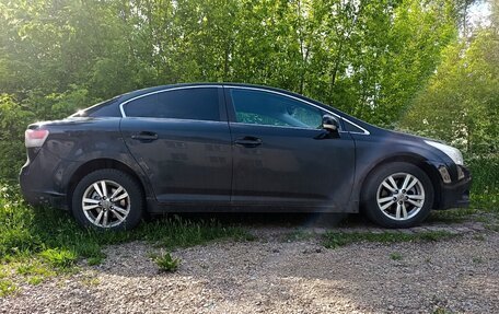 Toyota Avensis III рестайлинг, 2010 год, 999 999 рублей, 2 фотография