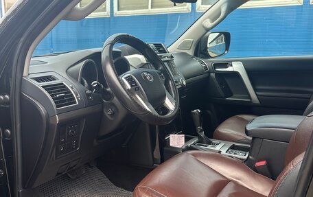 Toyota Land Cruiser Prado 150 рестайлинг 2, 2016 год, 3 450 000 рублей, 7 фотография