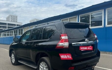 Toyota Land Cruiser Prado 150 рестайлинг 2, 2016 год, 3 450 000 рублей, 6 фотография