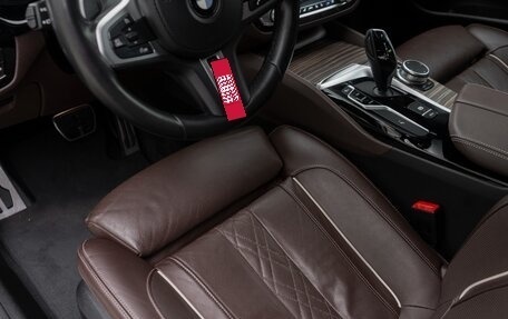 BMW 5 серия, 2019 год, 4 950 000 рублей, 34 фотография