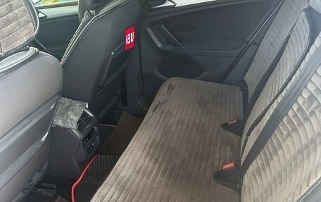 Volkswagen Tiguan II, 2018 год, 2 650 000 рублей, 13 фотография