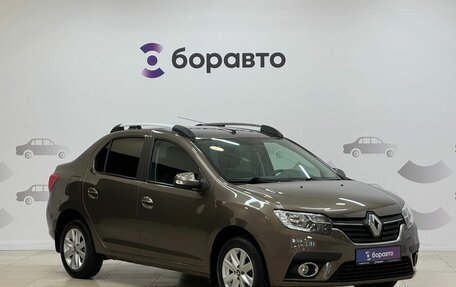 Renault Logan II, 2018 год, 1 000 000 рублей, 3 фотография