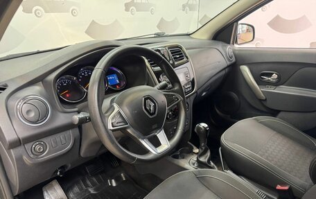 Renault Logan II, 2018 год, 1 000 000 рублей, 9 фотография