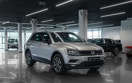 Volkswagen Tiguan II, 2019 год, 2 330 000 рублей, 2 фотография