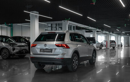 Volkswagen Tiguan II, 2019 год, 2 330 000 рублей, 5 фотография