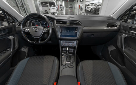 Volkswagen Tiguan II, 2019 год, 2 330 000 рублей, 8 фотография
