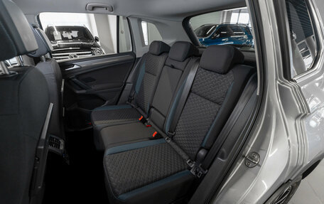 Volkswagen Tiguan II, 2019 год, 2 330 000 рублей, 12 фотография