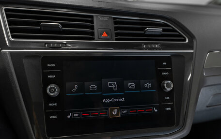 Volkswagen Tiguan II, 2019 год, 2 330 000 рублей, 15 фотография