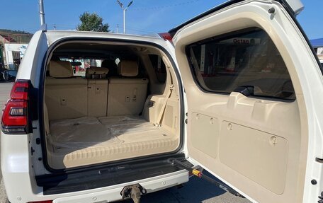 Toyota Land Cruiser Prado 150 рестайлинг 2, 2022 год, 7 600 000 рублей, 20 фотография